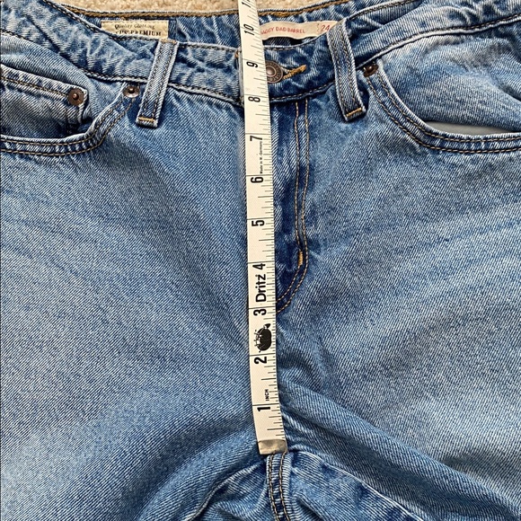 Levi’s Baggy Dad Barrel Jeans. Size 24. *See measurements below. - Picture 6 of 9